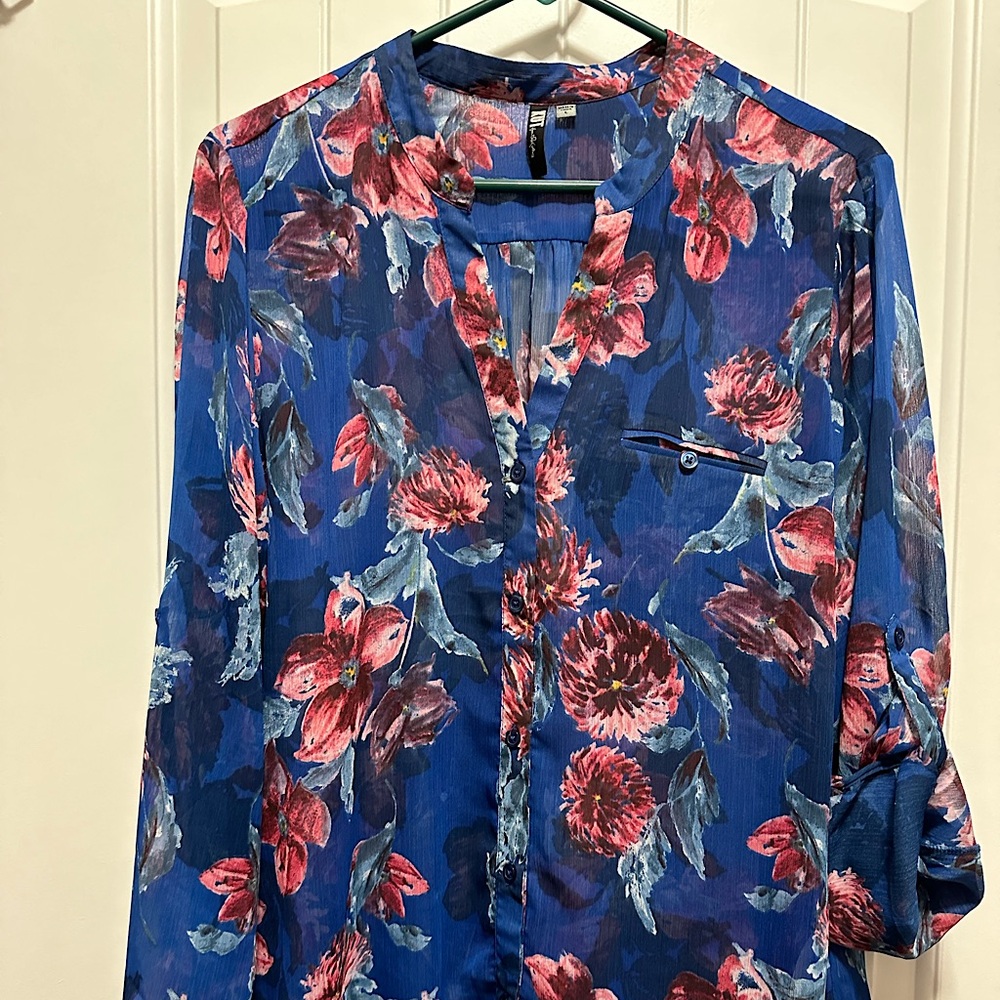 Kut from the Kloth Ladies Chiffon Blouse. Size Large.  Color is Blue & Rose.